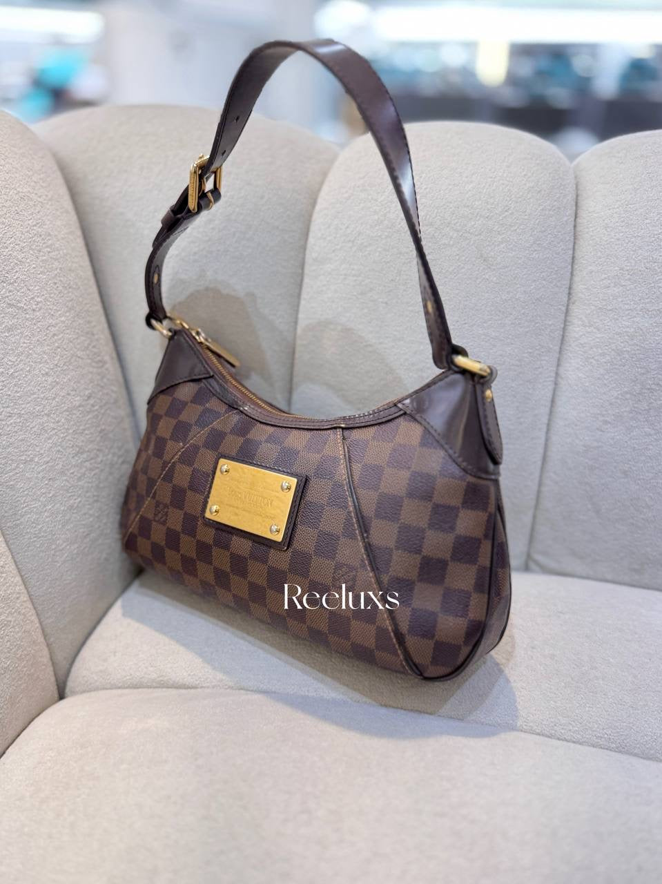 LOUIS VUITTON LV Damier Ebene Thames Bag