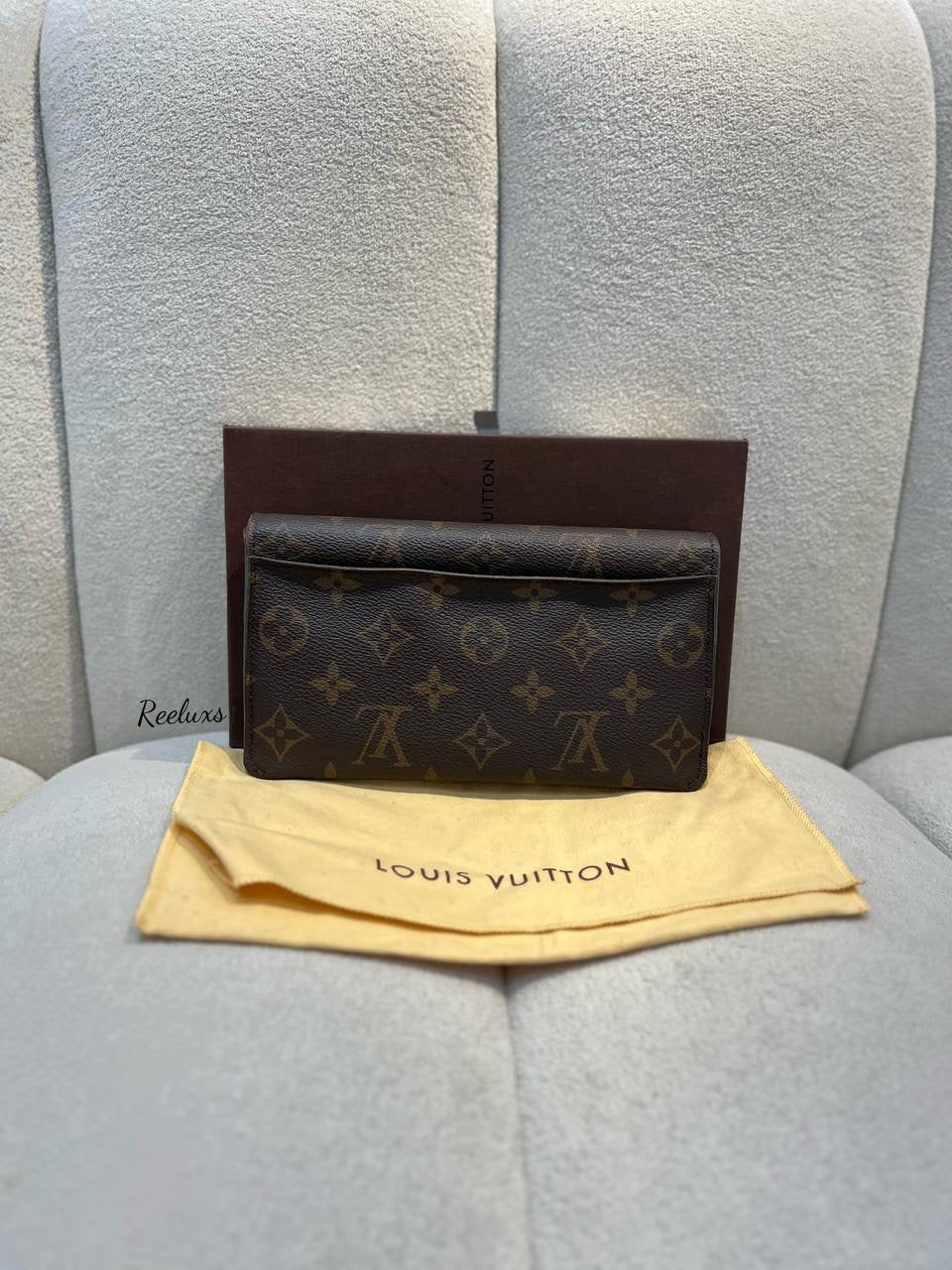 LOUIS VUITTON LV Sarah Wallet In Monogram Canvas