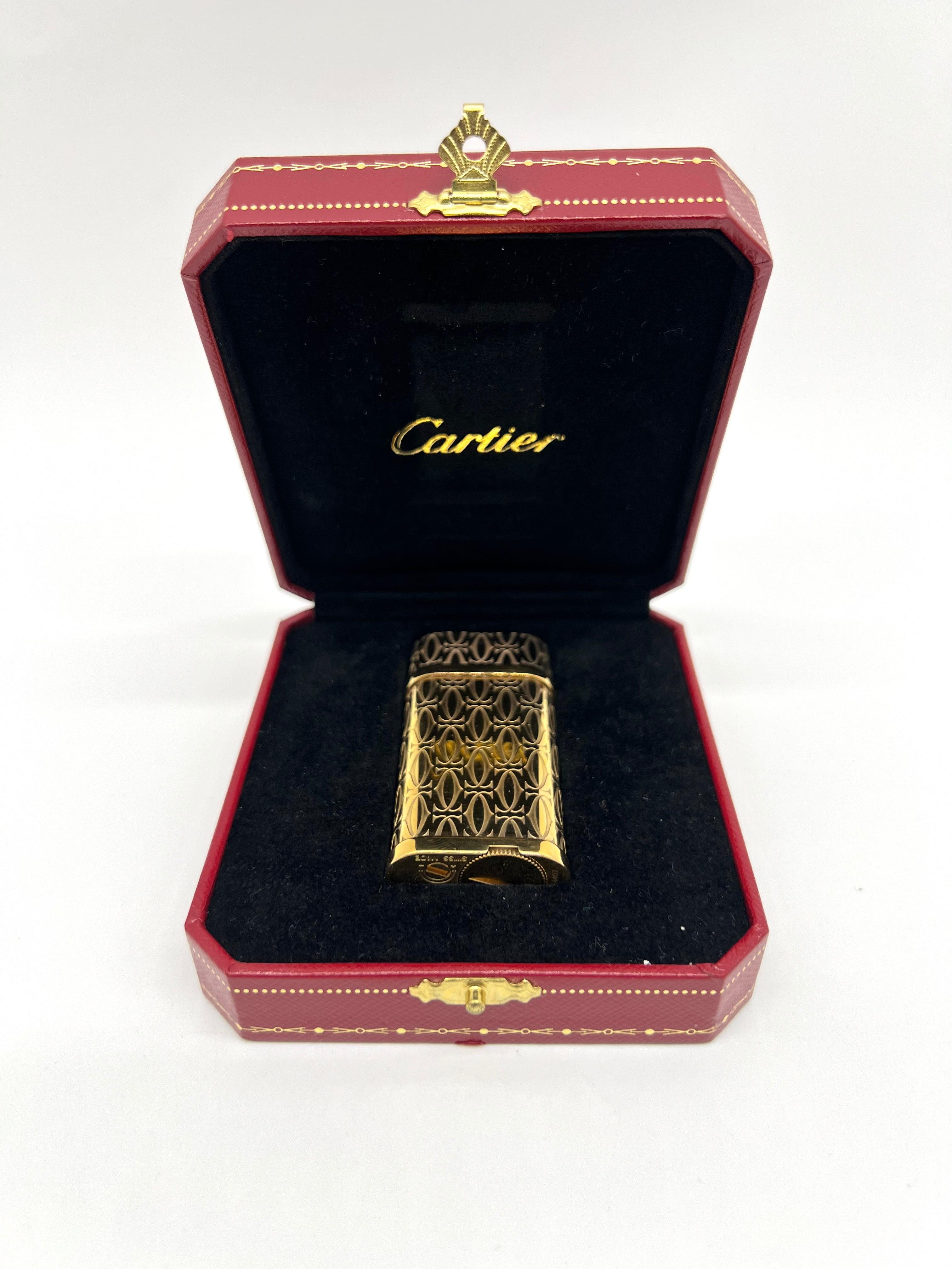 CARTIER Full Body C De Engraving Metal Lighter Finish Yellow Gold - Reeluxs 