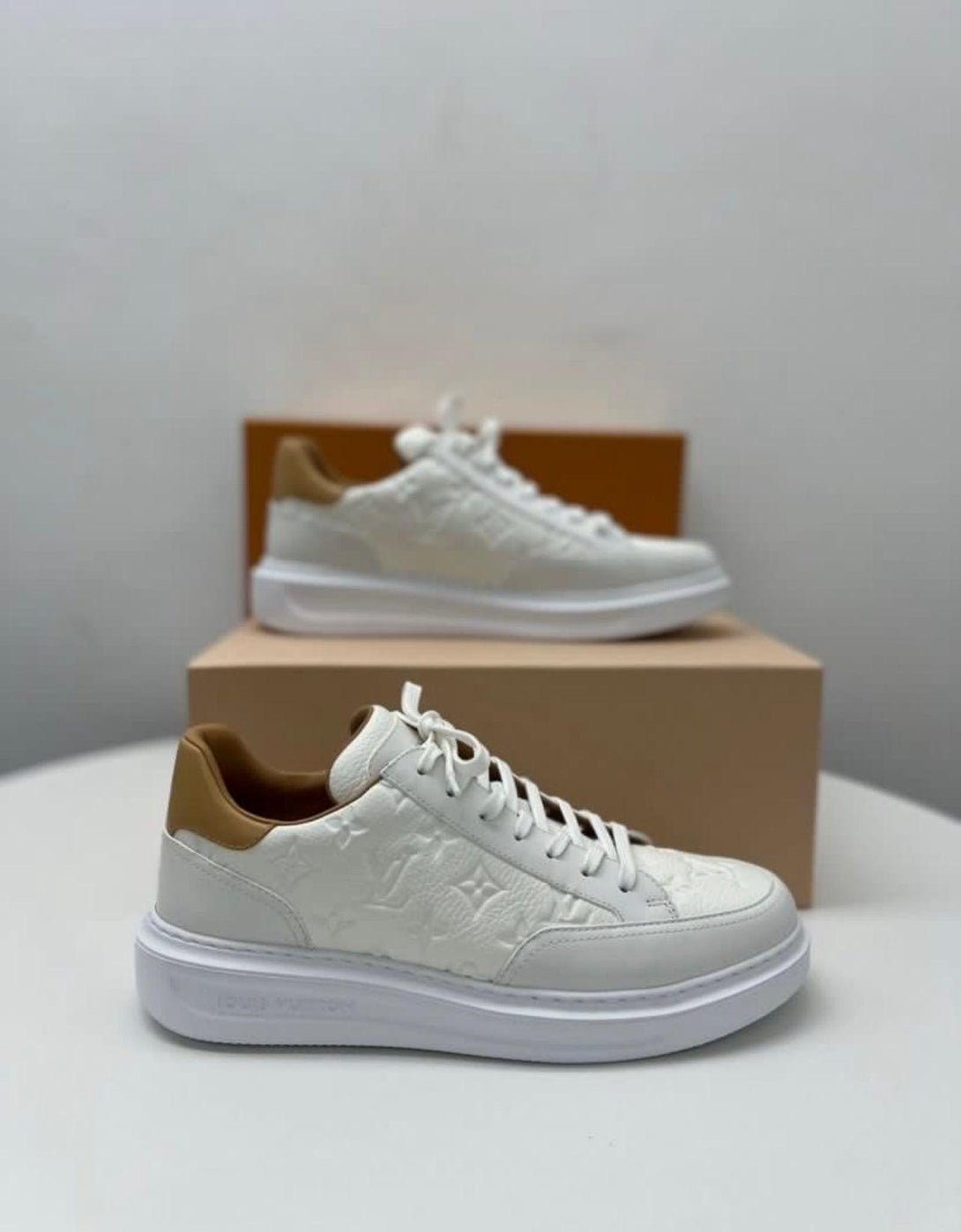 Louis Vuitton White Monogram Beverly Hills Sneaker Shoe Size 9 - Reeluxs 