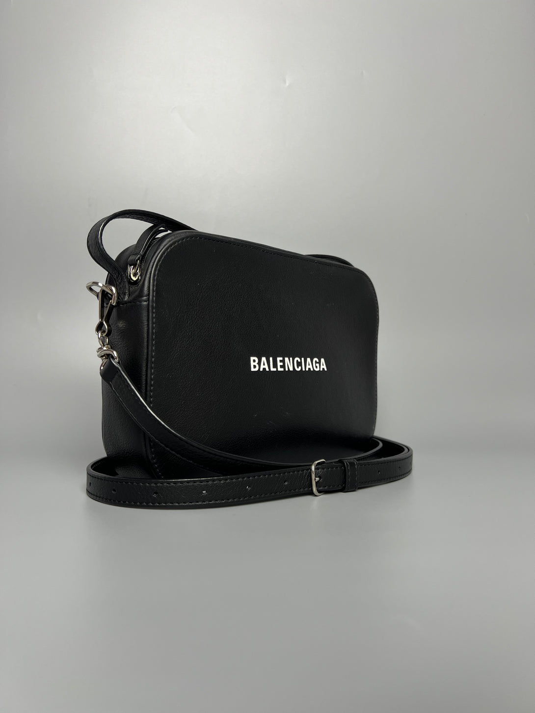 BALENCIAGA Zip Black Crossbody Bag For Unisex - Reeluxs 