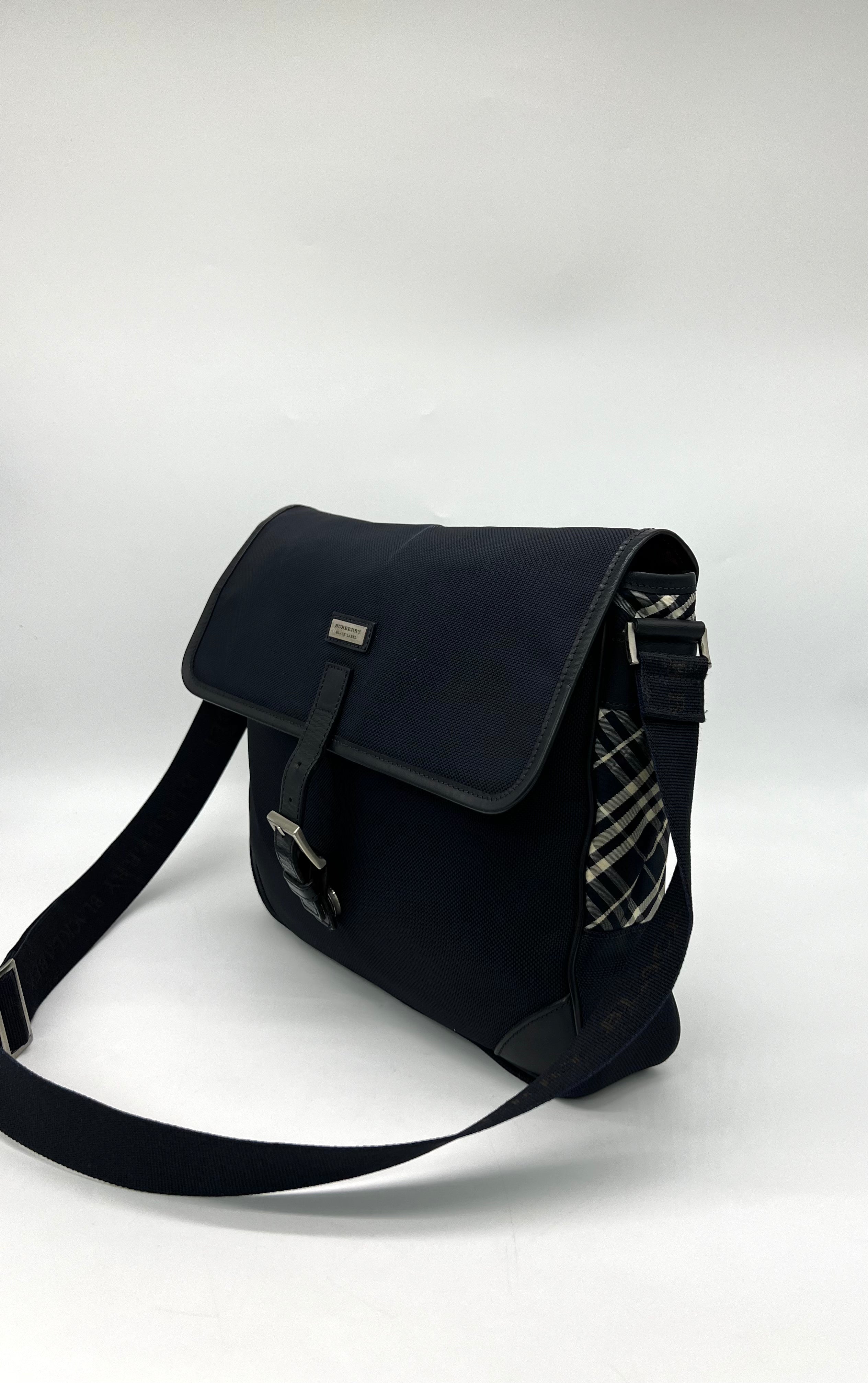 小物 Burberry Black label Burberry Black Label] Burberry Black Label Waist bag Nylon