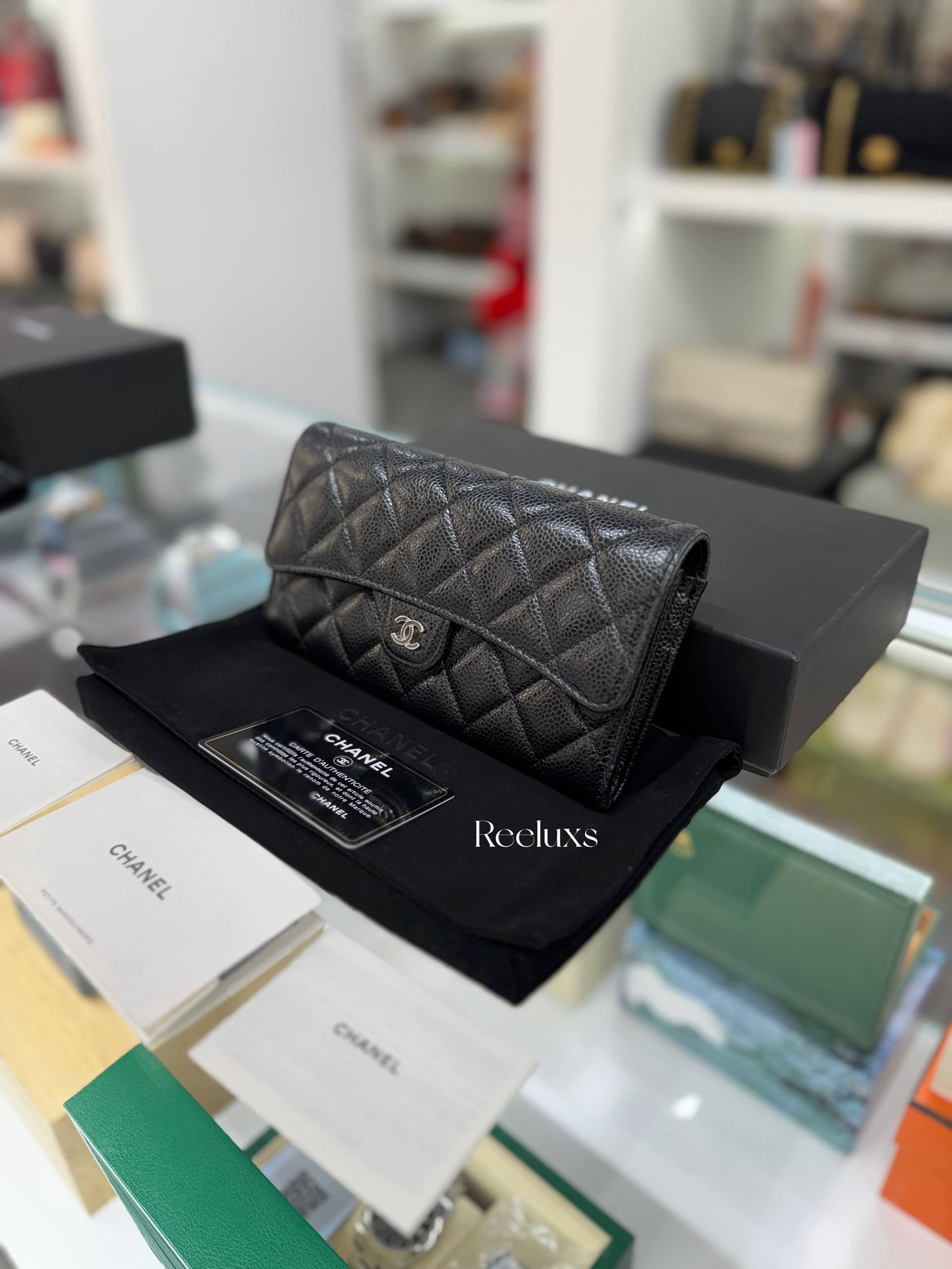 CHANEL Classic Flap Caviar Long Wallet Black