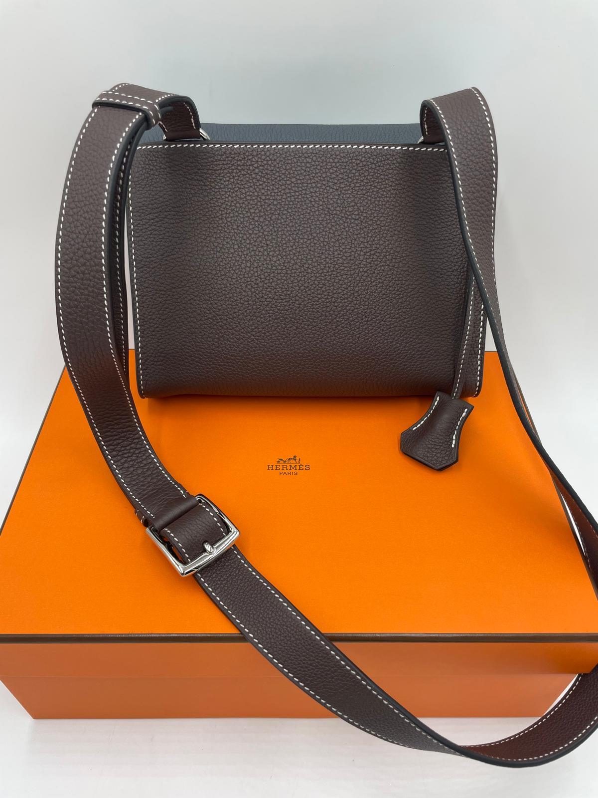 Hermes Sac a depeches 21 colorblock bag in Togo calfskin with Palladium plated - Reeluxs 