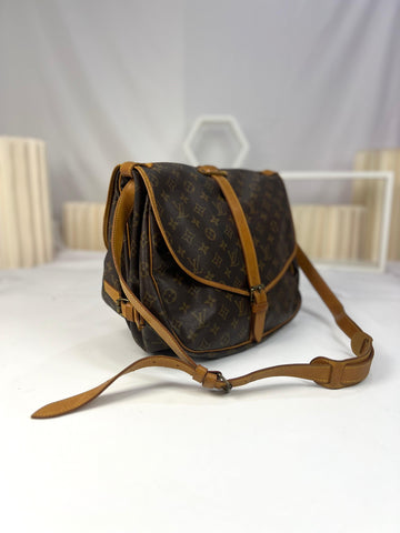 LOUIS VUITTON Brown Unisex Crossbody Sling Bag - Reeluxs 