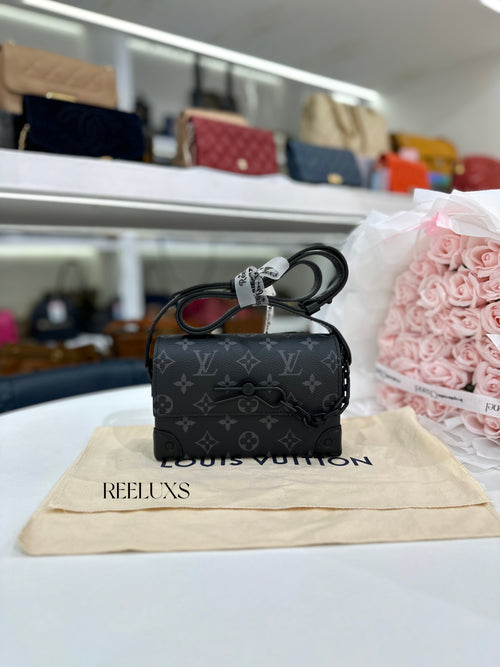 LOUIS VUITTON LV  Steamer Wearable Wallet