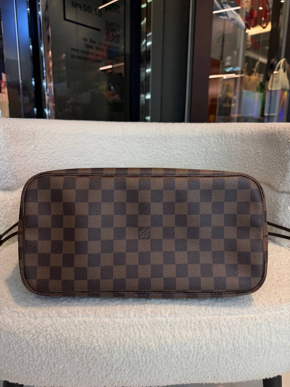 Louis Vuitton Neverfull MM Damier