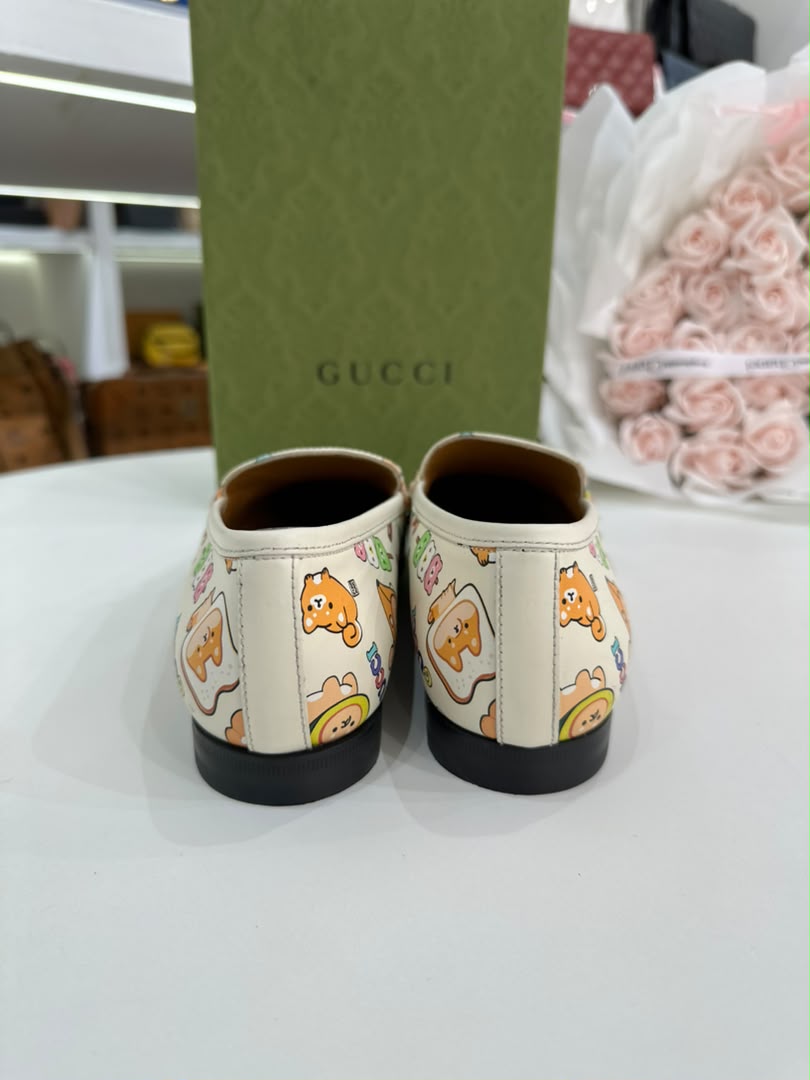 GUCCI Jordaan Animal Printed Loafer Beige Multi Women’S