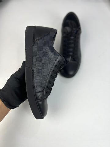 Louis Vuitton Black Monogram Sneakers Shoe Size 8 - Reeluxs 