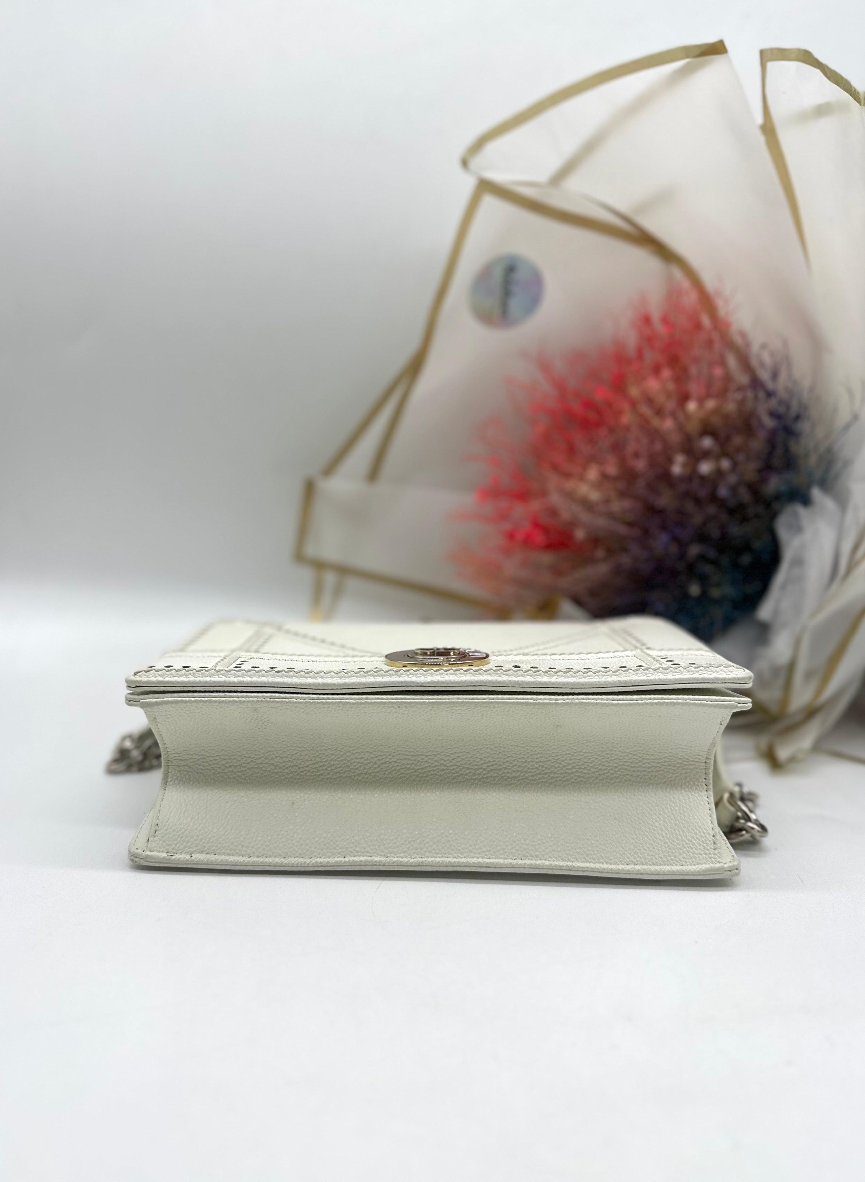 CHRISTIAN DIOR Diorama Medium Broken White Leather Shoulder Bag - Reeluxs 