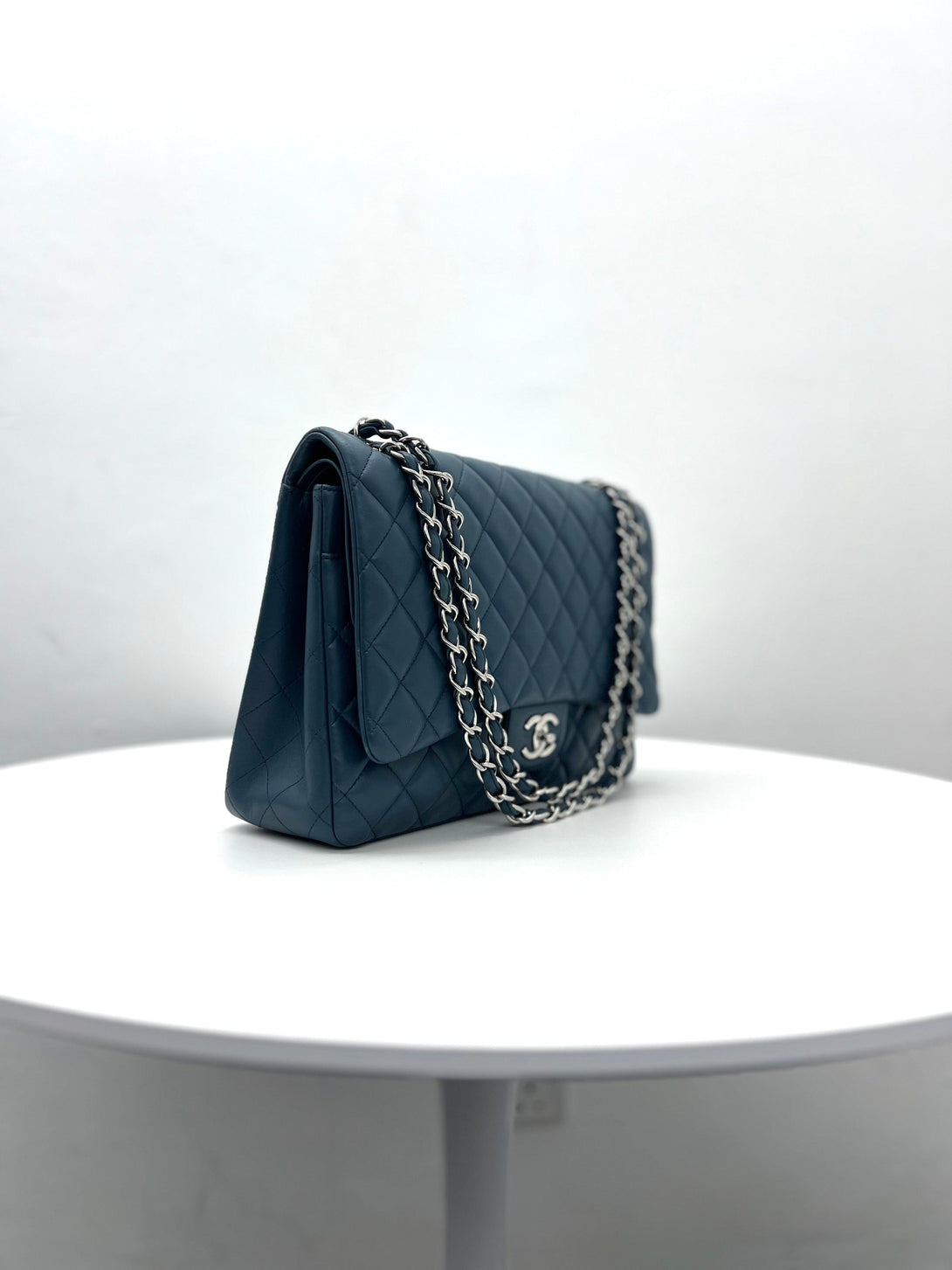 CHANEL Classic Flap Jumbo Lambskin Blue - Reeluxs 