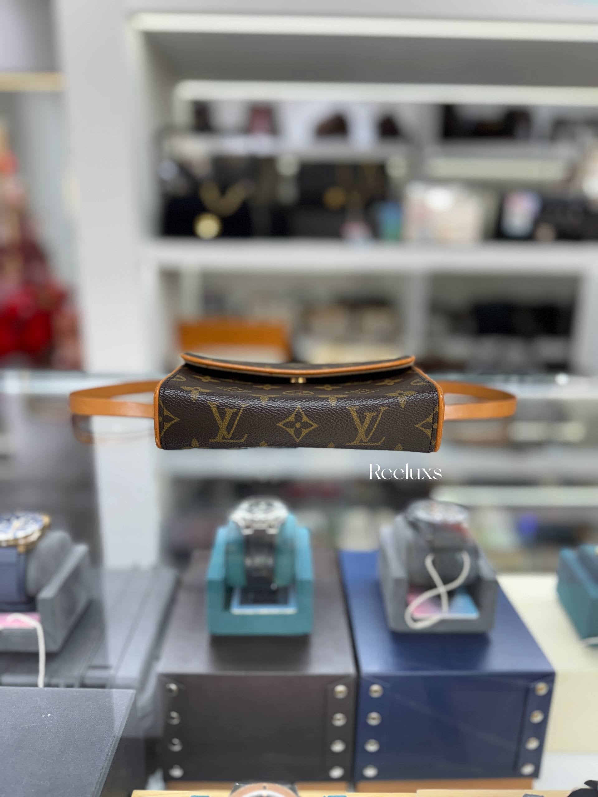 LOUIS VUITTON Monogram Pochette Florentine Waist Bag