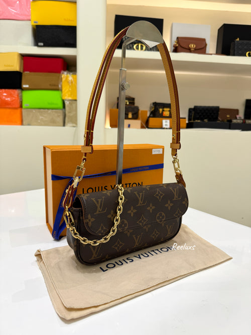 LOUIS VUITTON LV Wallet On Chain Ivy Monogram Canvas Shoulder Bag