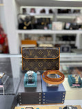 LOUIS VUITTON Monogram Pochette Florentine Waist Bag
