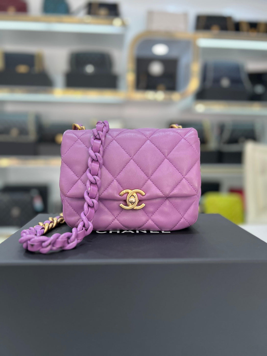 Full Set Microchip CHANEL Lambskin Quilted Small Lacquered Chain Flap Purple Slingbag For Women - Reeluxs 