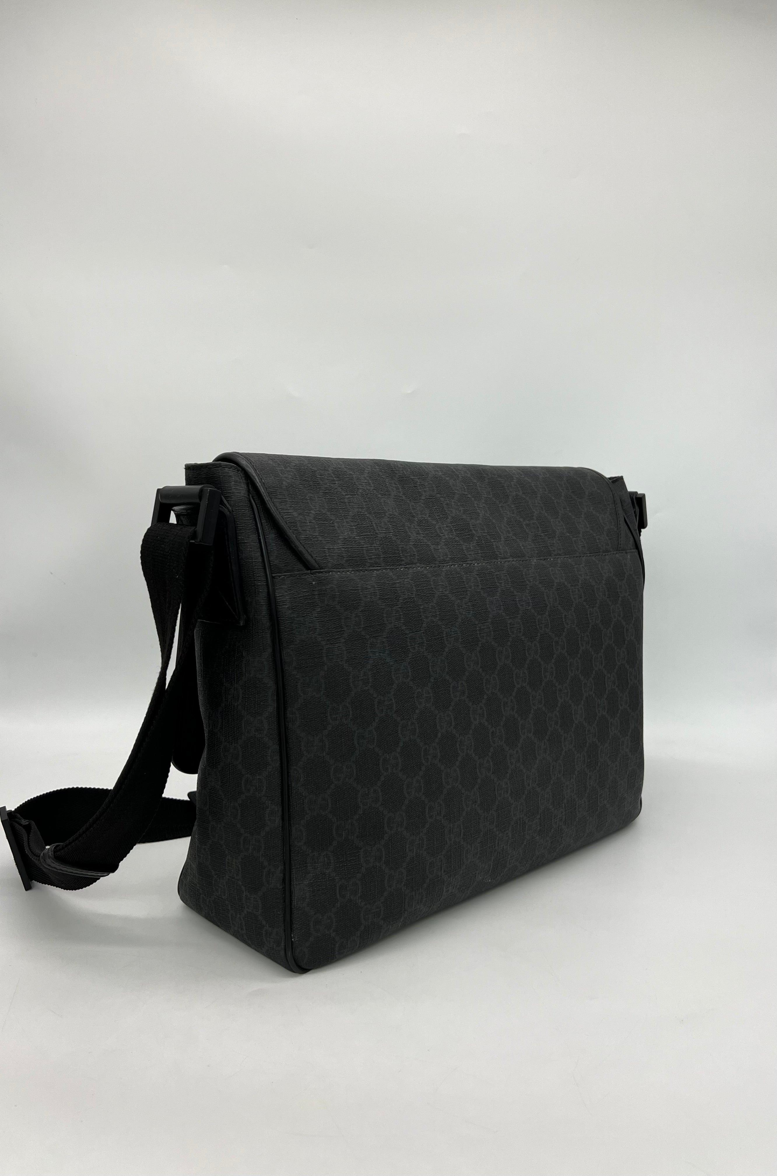 GUCCI Black GG Supreme Canvas and Leather Flap Messenger Bag - Reeluxs 