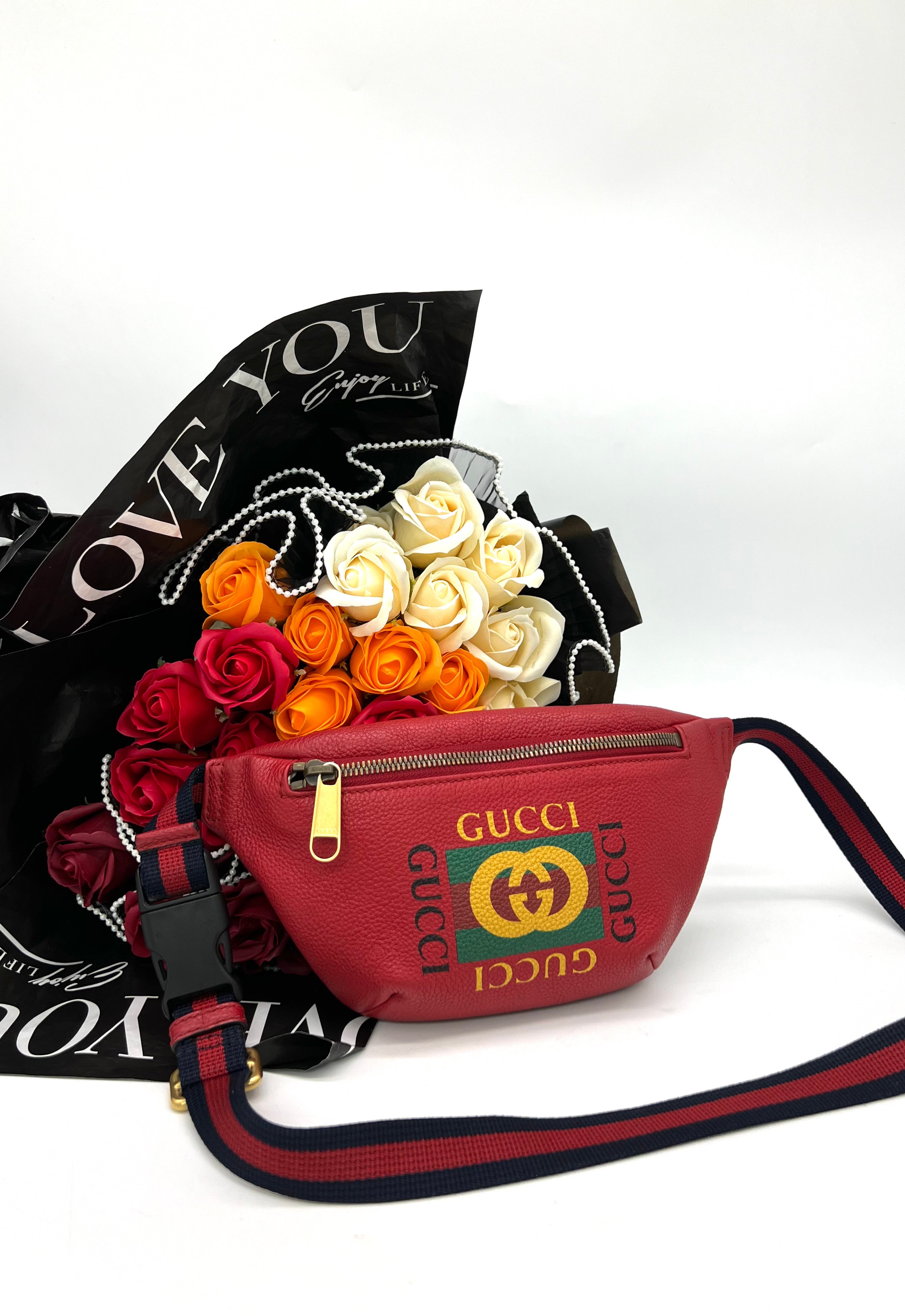 GUCCI Belt Bag in Red - Reeluxs 