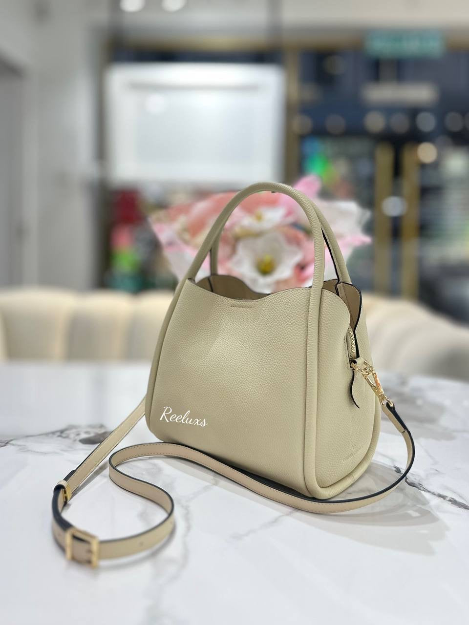 (Unused) VINSON CANDICE Besslynn Hand Bag