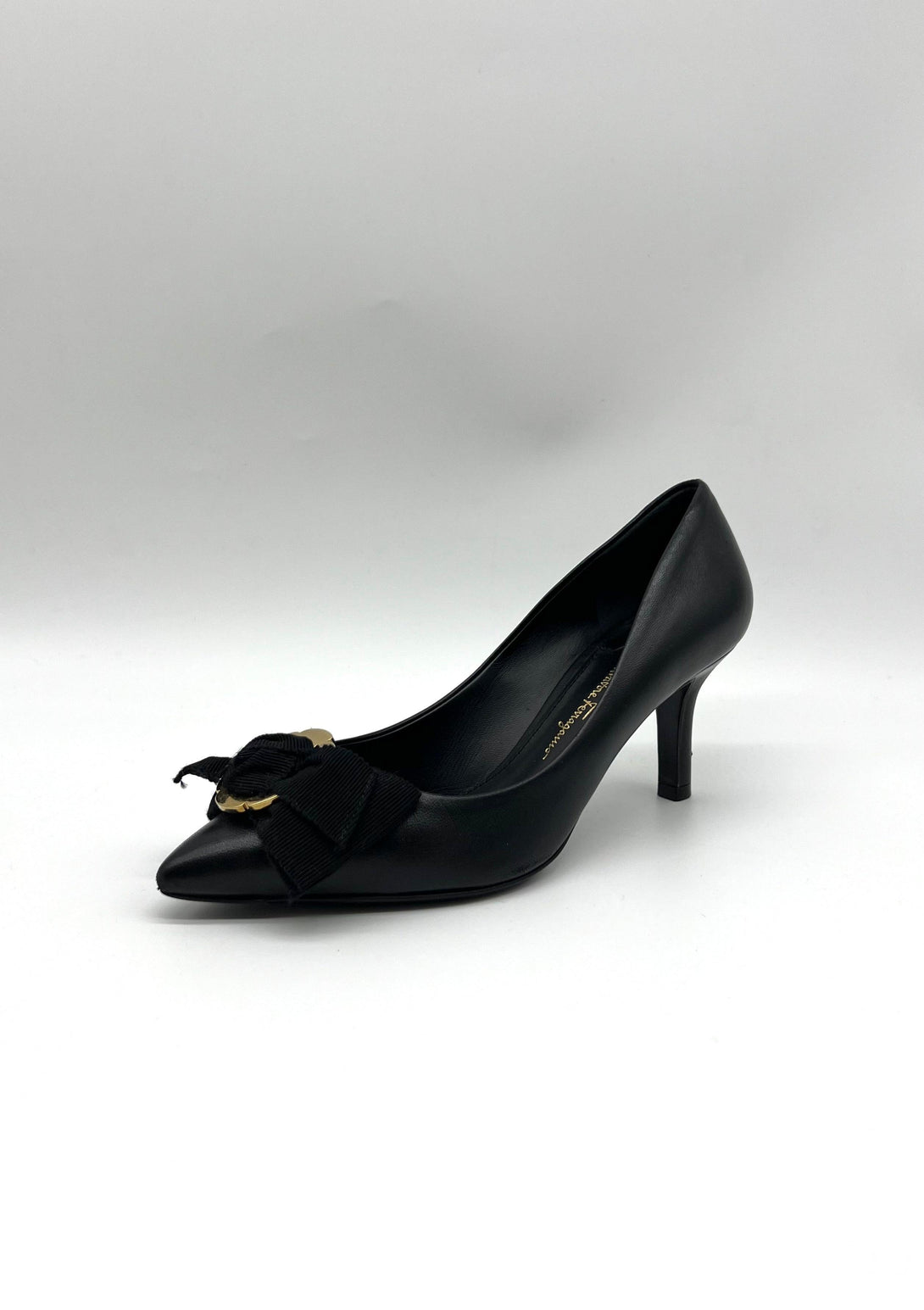 Salvatore Ferragamo Black Leather Bow Pointed Toe Pumps - Reeluxs 