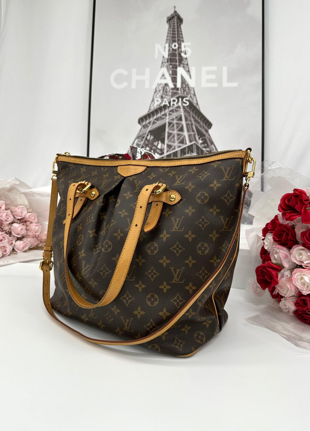 LOUIS VUITTON
Monogram Canvas Palermo GM Bag - Reeluxs 