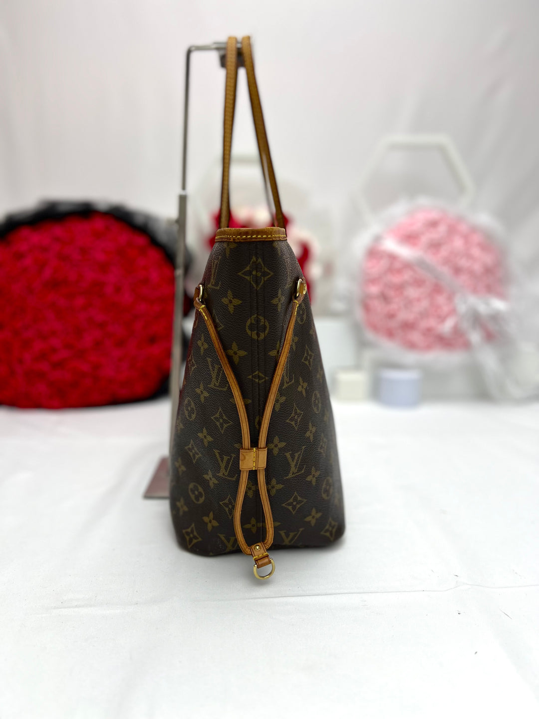 Louis Vuitton Monogram Neverfull MM Tote Bag