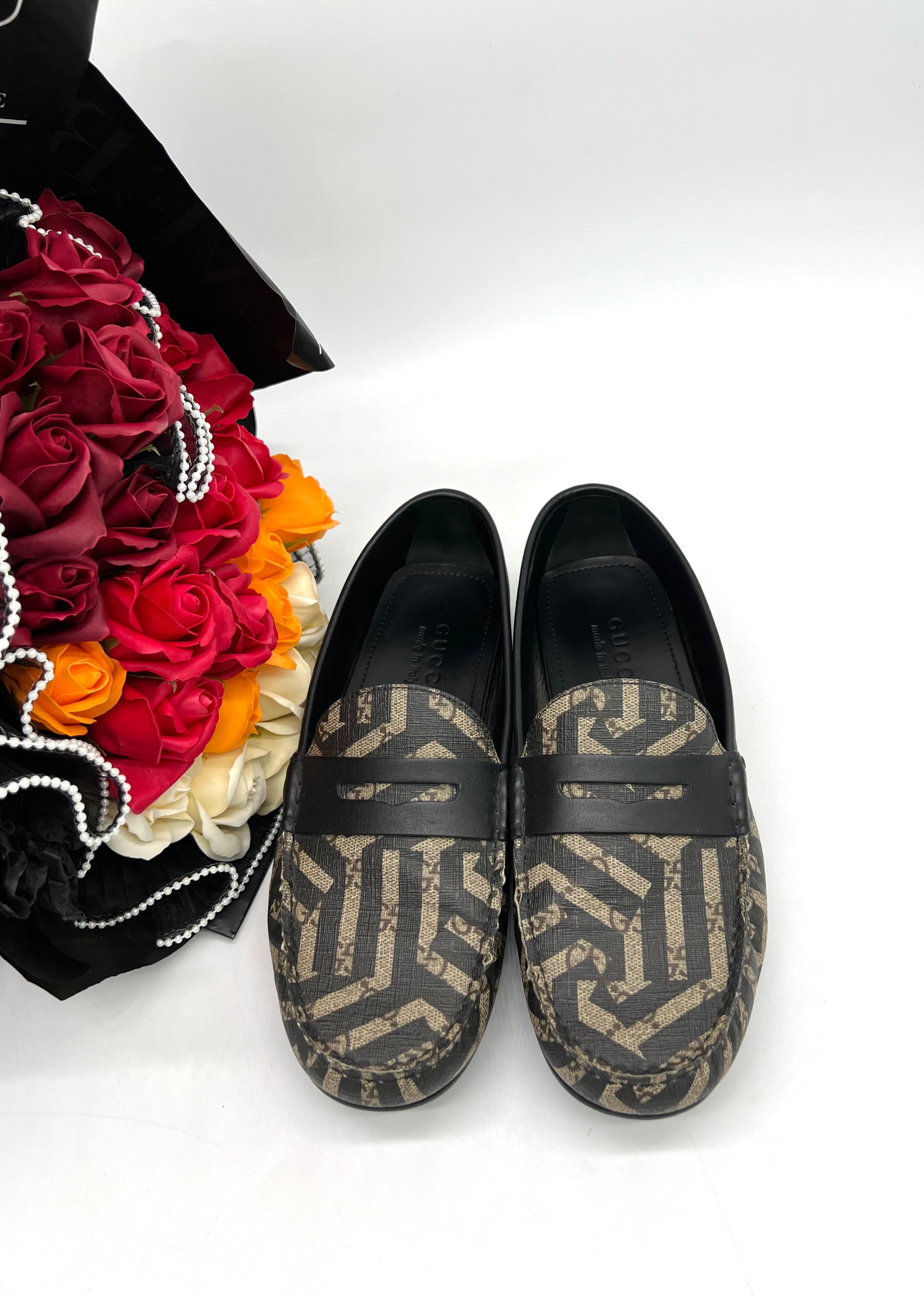 GUCCI Monogram Loafers - Reeluxs 