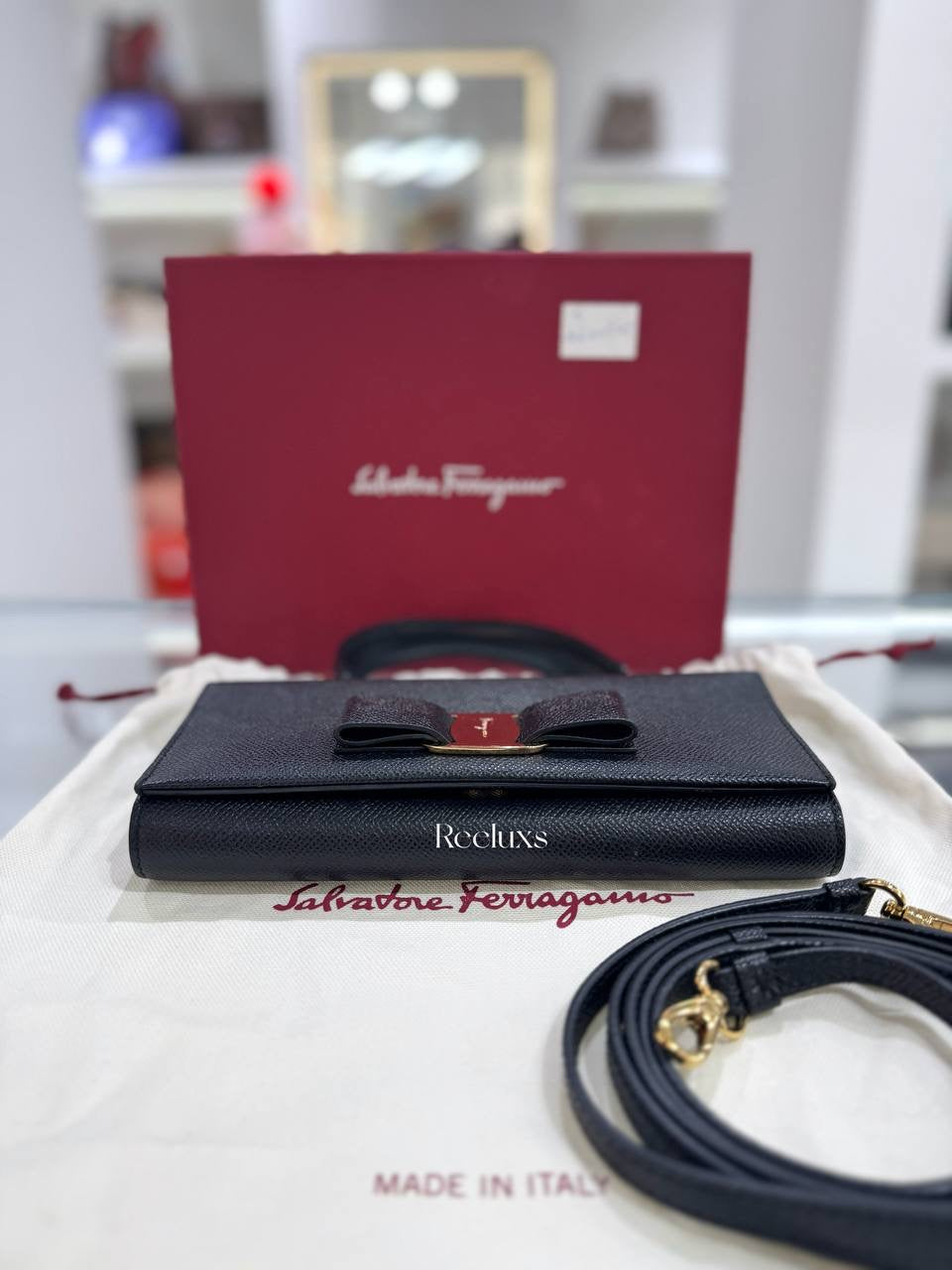 Salvatore FERRAGAMO Vara Bow Wallet On Chain