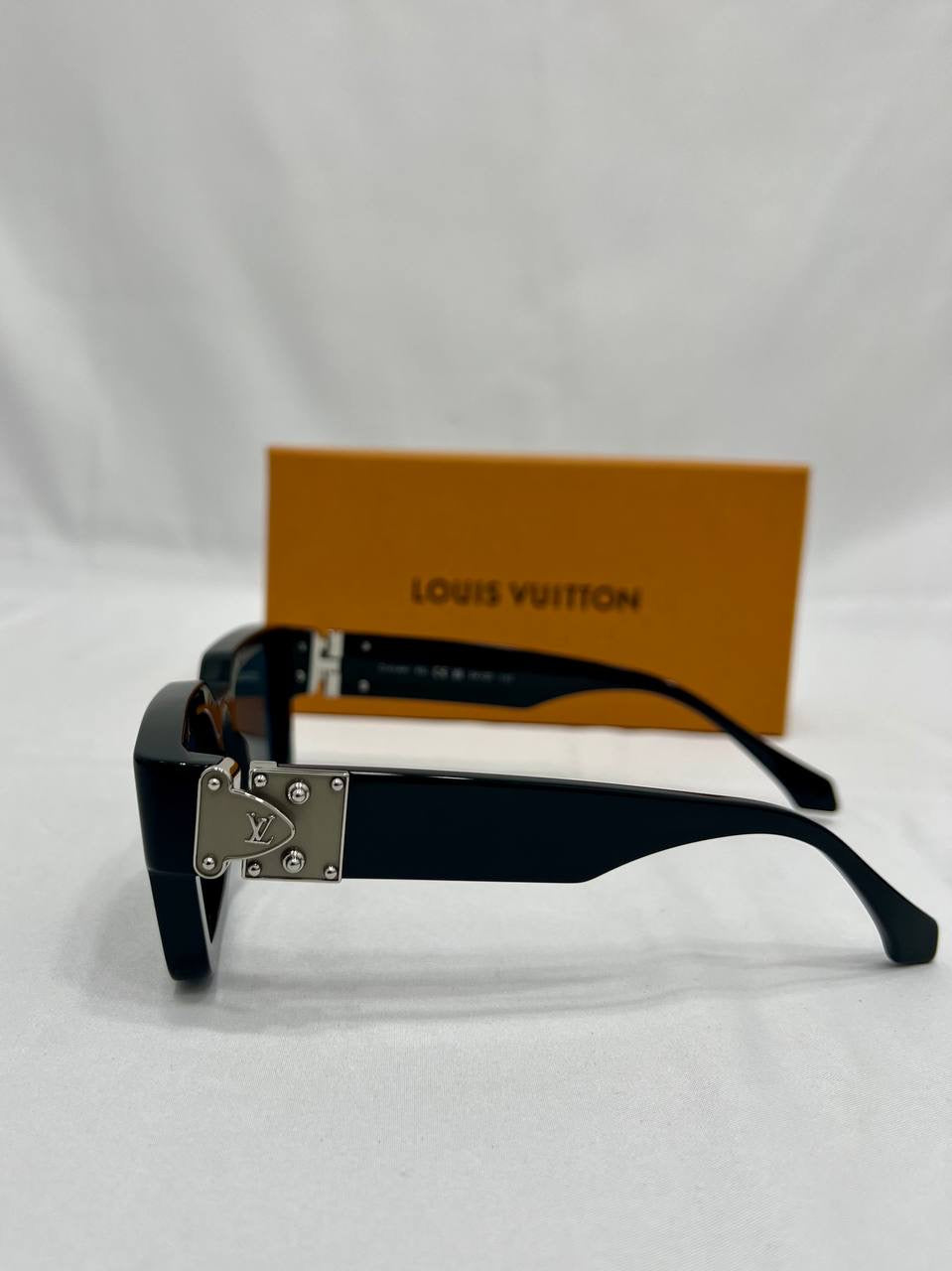 LOUIS VUITTON LV Match Sunglasses