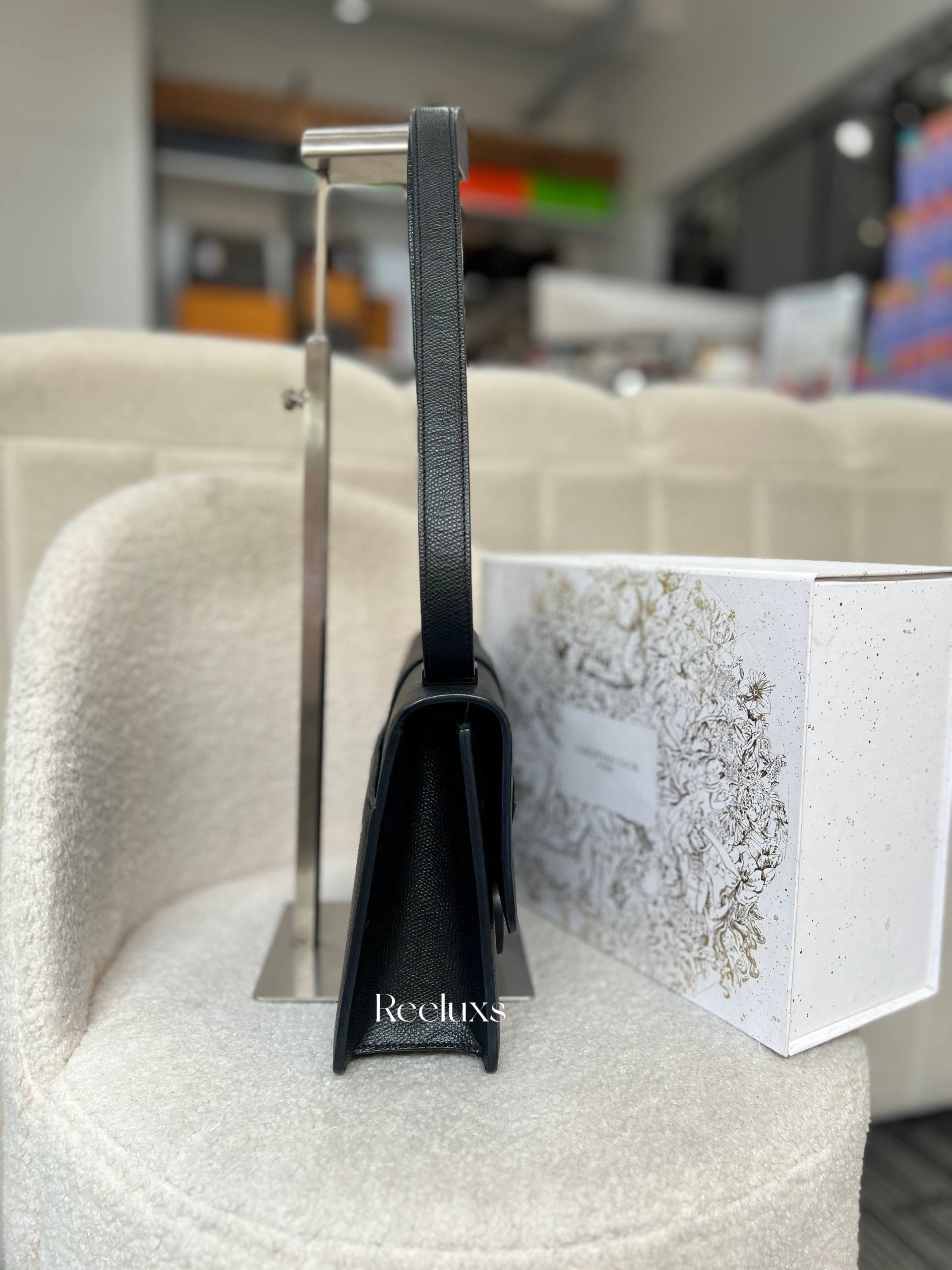 CHRISTIAN  DIOR
Ultra Matte Grained Calfskin 30 Montaigne Flap Bag Black Base