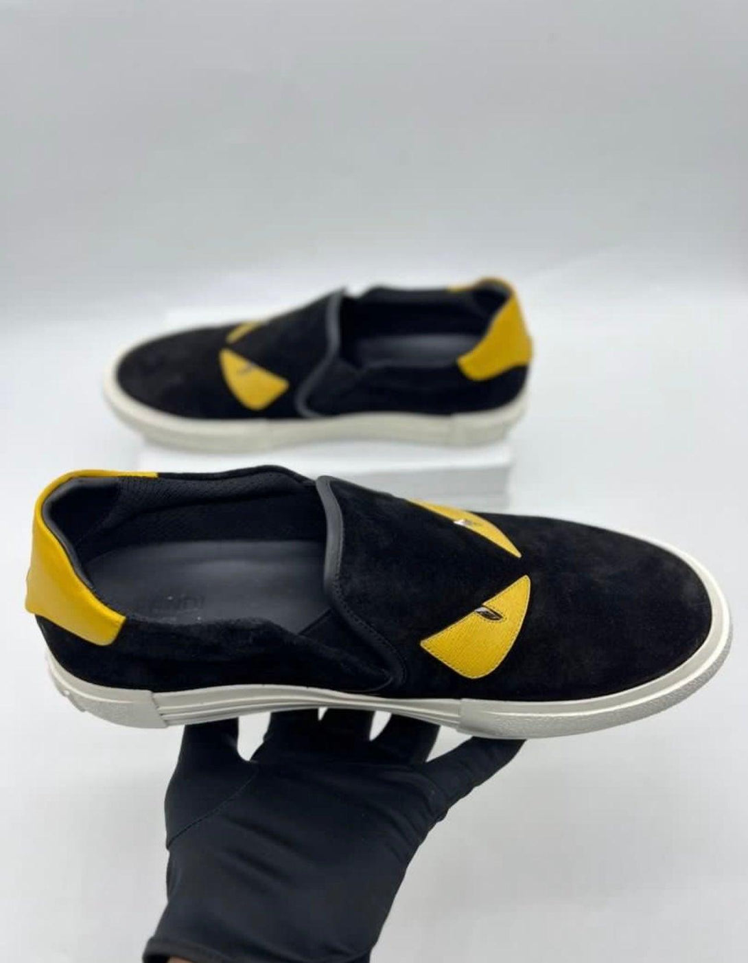 FENDI monster eye shoes Size 9 - Reeluxs 