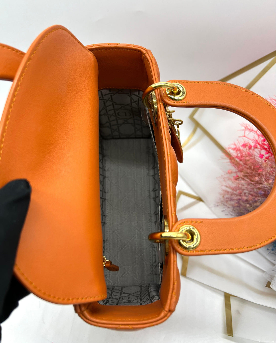 LADY DIOR Medium bag in orange leather - Reeluxs 