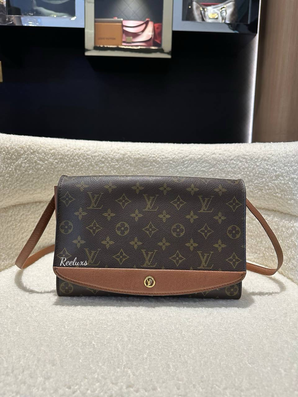 LOUIS VUITTON LV Monogram Canvas Vintage Pochette Bordeaux Bag