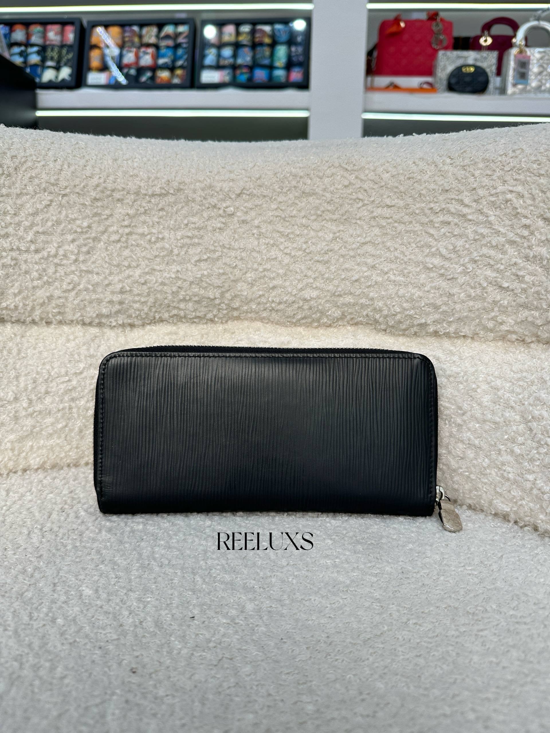 LOUIS VUITTON Zippy Wallet Verticle Black Epi Leather