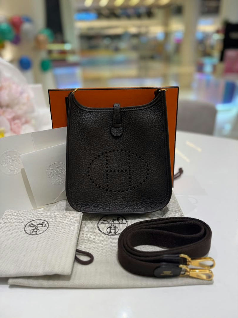 HERMES Evelyne 16 TPM Noir Gold Hardware