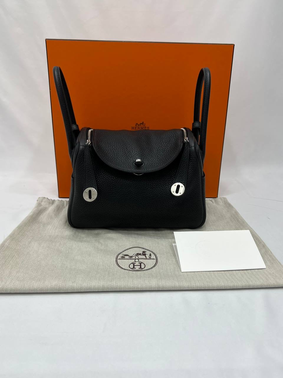FULL SET HERMES Lindy 26 Taurillon Clemence Noir With Palladium Hardware