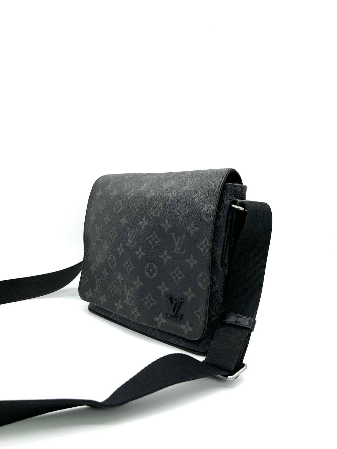 LOUIS VUITTON District PM Shoulder Bag Monogram Eclipse - Reeluxs 