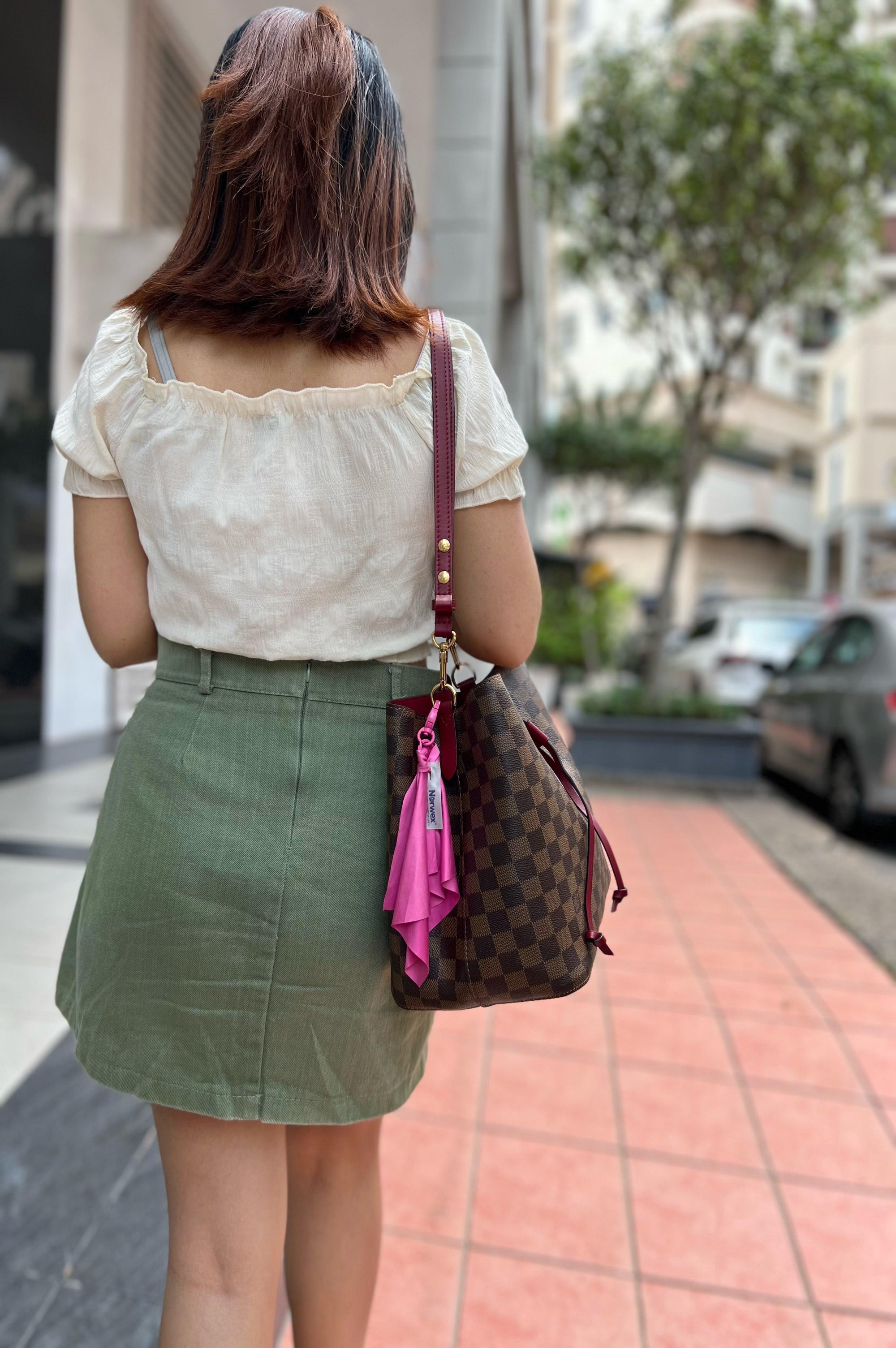 LOUIS VUITTON Damier Ebene Neonoe MM Brown and Red - Reeluxs 