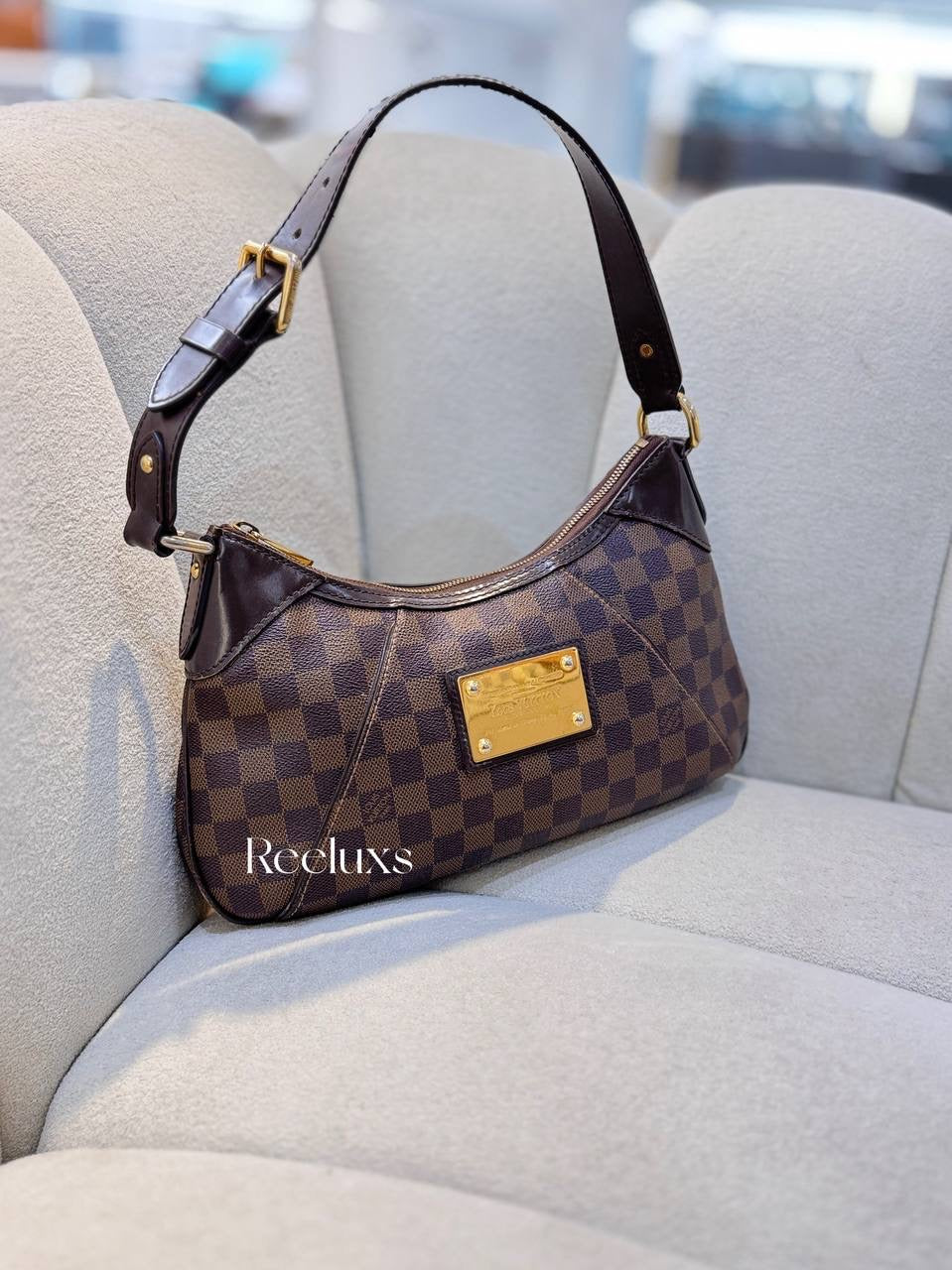 LOUIS VUITTON LV Damier Ebene Thames Bag