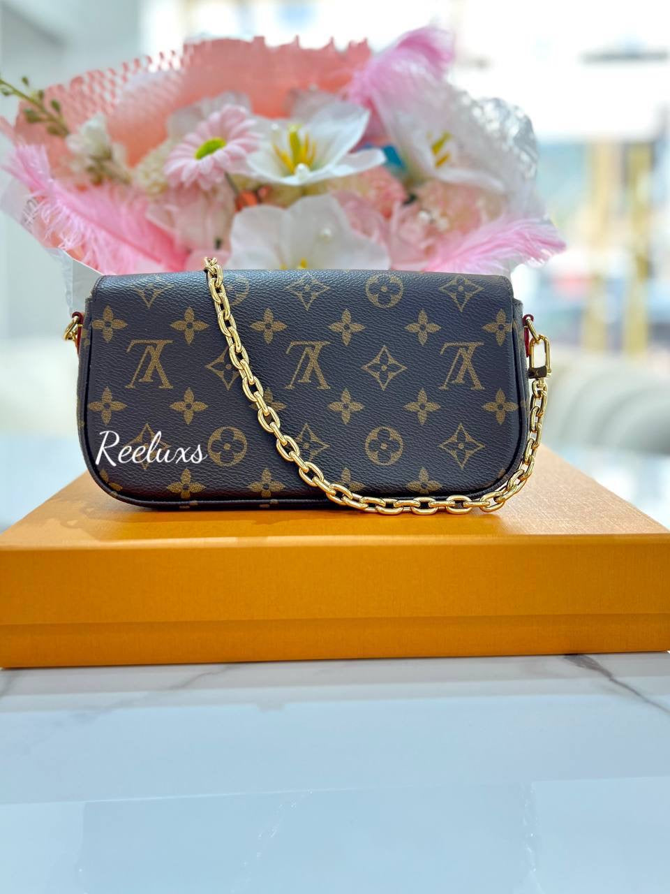 2023 FULL SET LOUIS VUITTON LV Lvy Monogram  Wallet On Chain ( WOC )