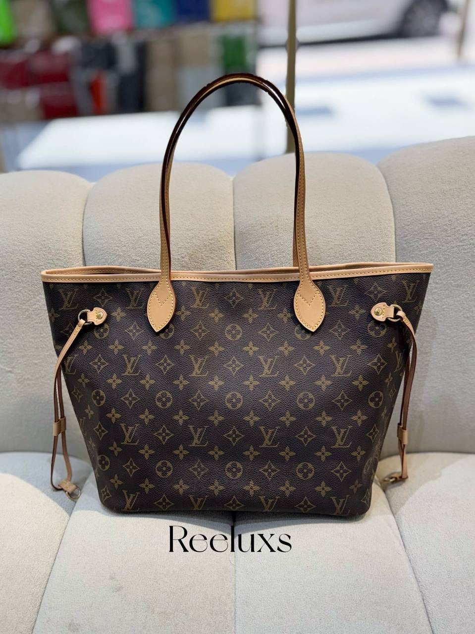 LOUIS VUITTON LV Neverfull MM Monogram Tote Bag