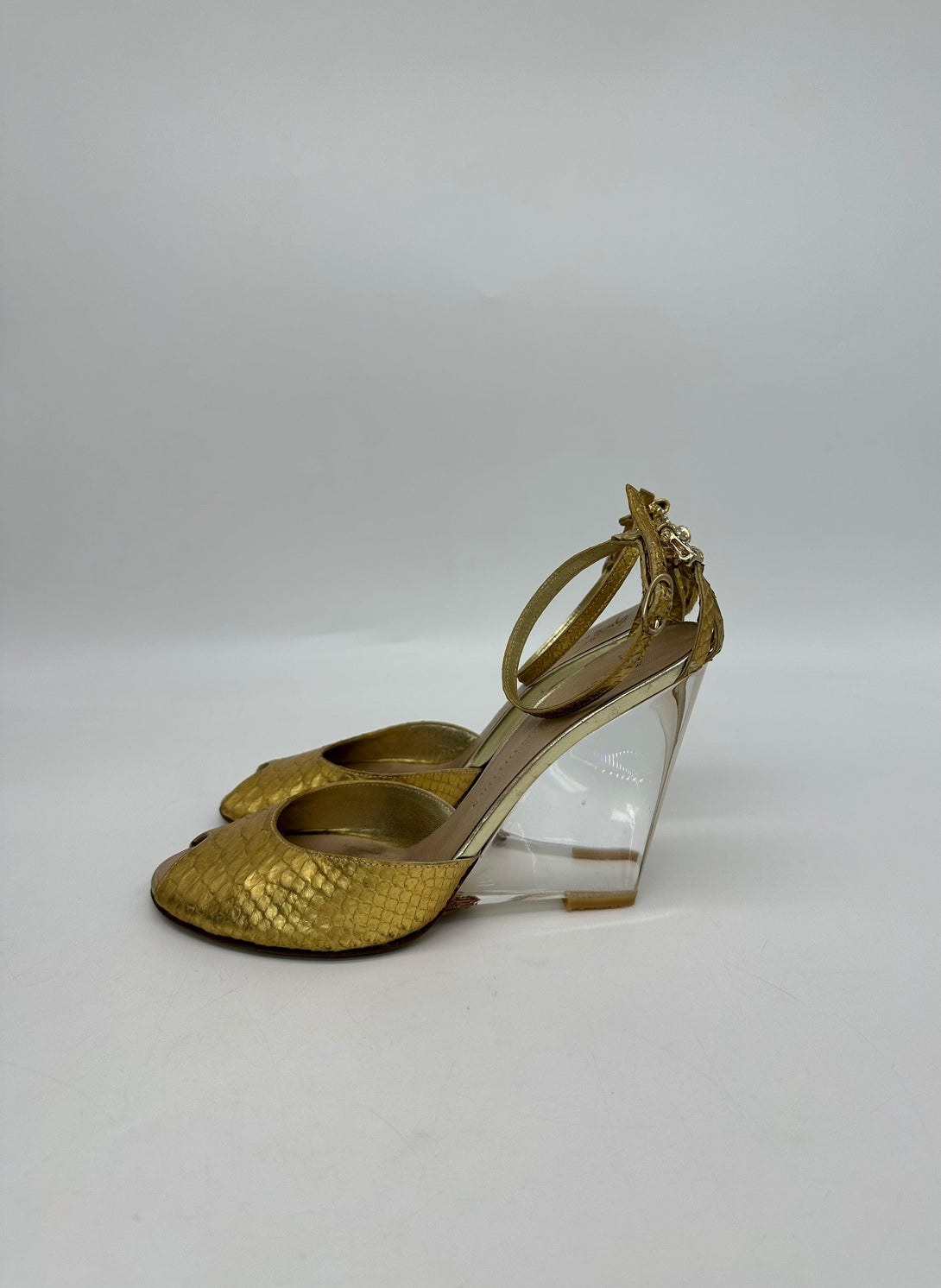 Leather Sandals Giuseppe Zanotti Gold Size 38 - Reeluxs 