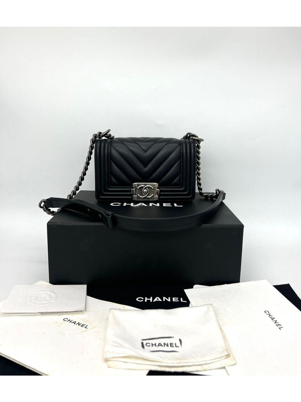 FAST DEAL CHANEL SMALL CHEVRON LEBOY BAG CALFSKIN BLACK - Reeluxs 