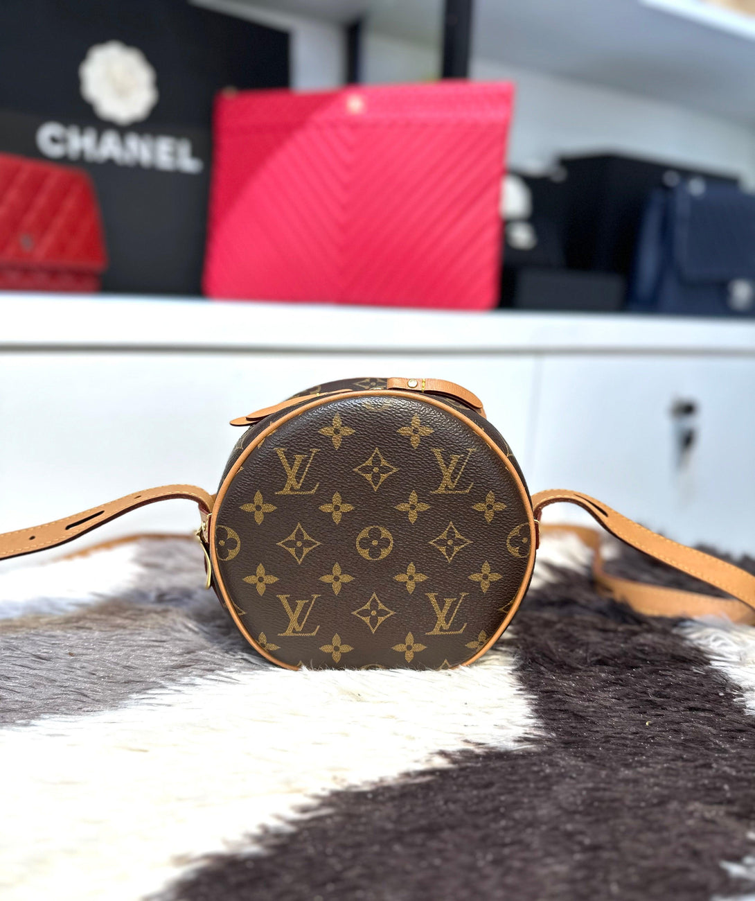 LOUIS VUITTON Boite Chapeau Souple PM Monogram Shoulder Bag - Reeluxs 