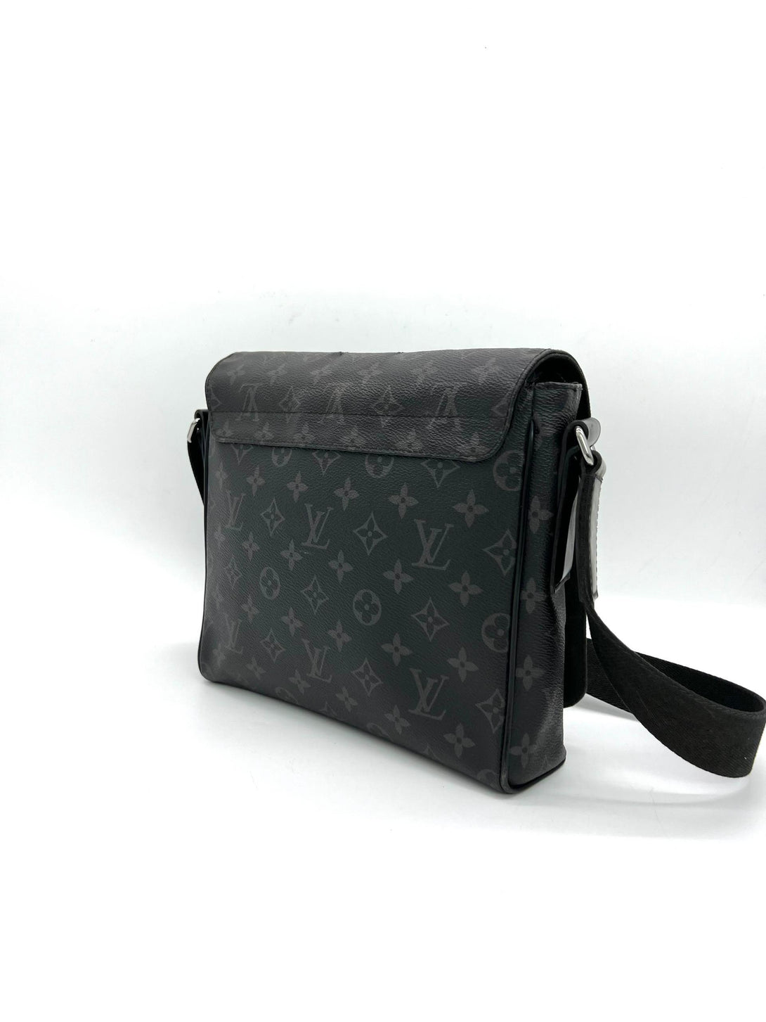 LOUIS VUITTON District PM Shoulder Bag Monogram Eclipse - Reeluxs 