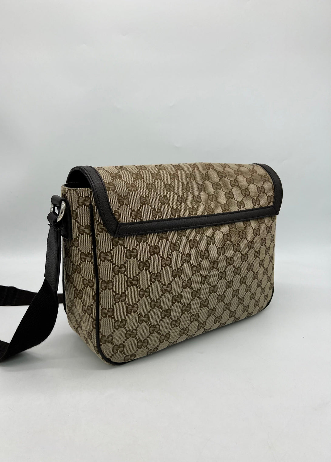 GUCCI Monogram Large Flap Messenger Bag - Reeluxs 