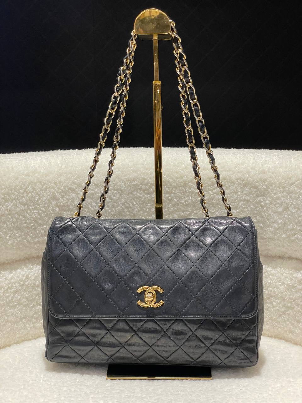 CHANEL LAMBSKIN CLASSIC FLAP SHOULDER BAG