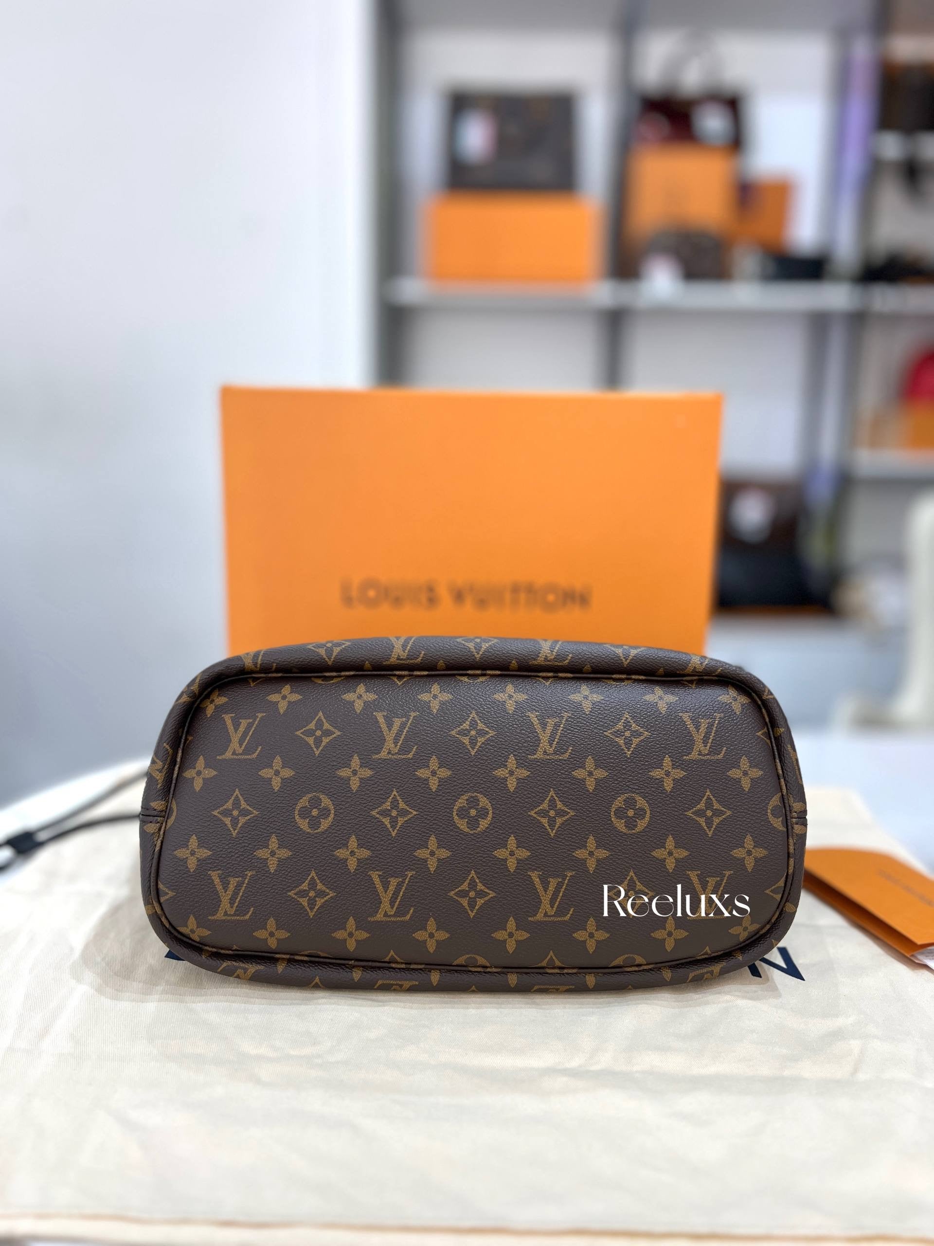 Full Set LOUIS VUITTON Brown and Black Reversible MM Tote Bag