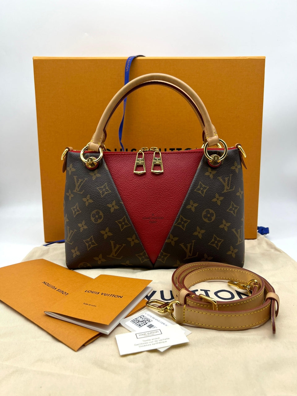 LOUIS VUITTON
V Tote BB Monogram Canvas - Reeluxs 