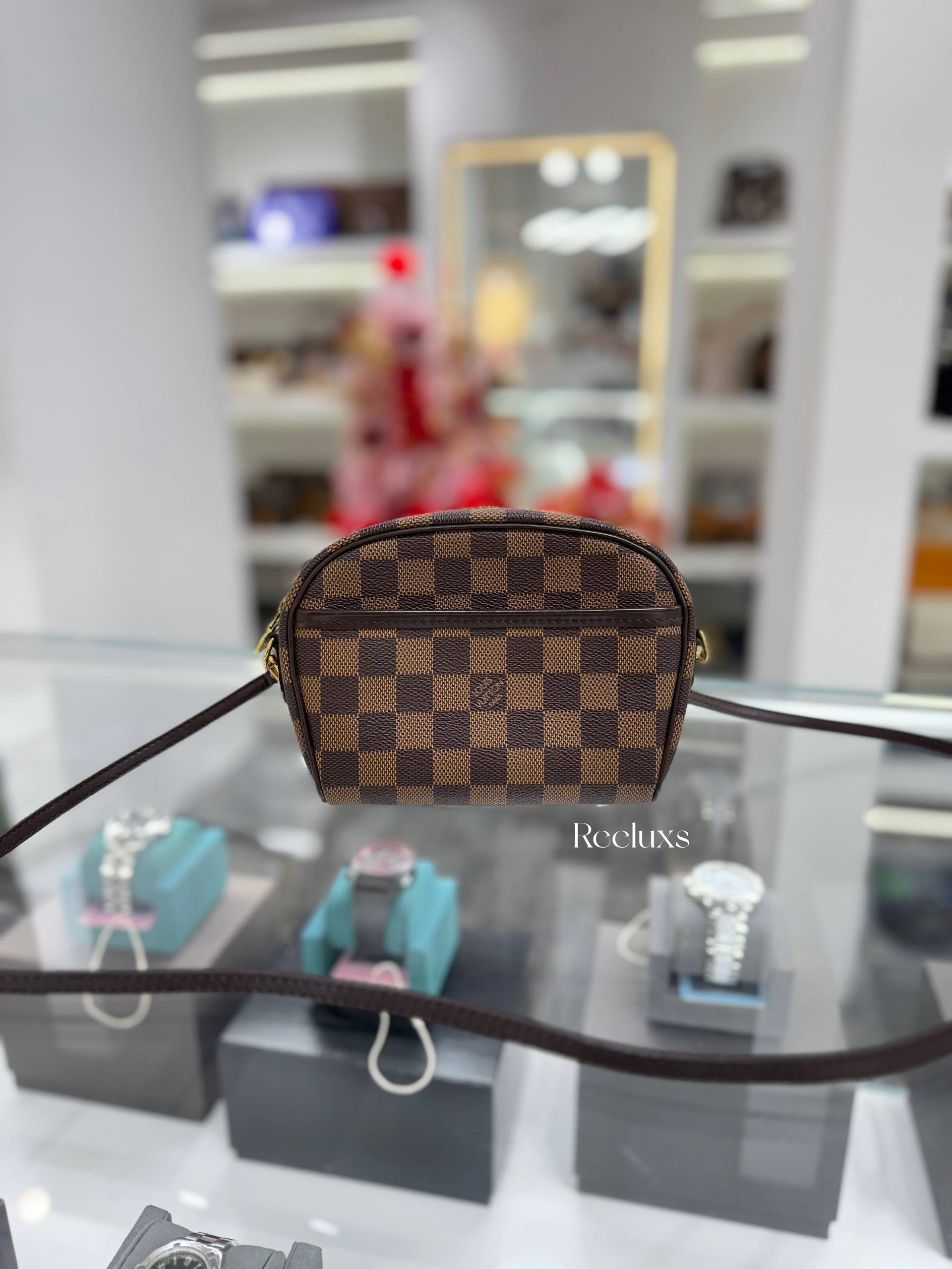 LOUIS VUITTON Ipanema Pochette Damier Crossbody Bag