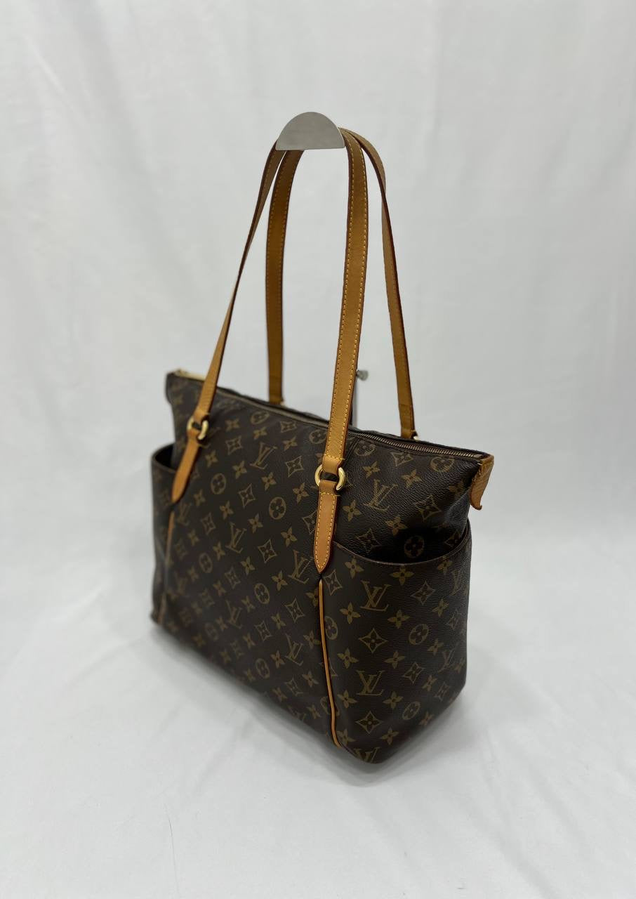 LOUIS VUITTON LV Monogram Canvas Totally MM Shoulder Tote Bag